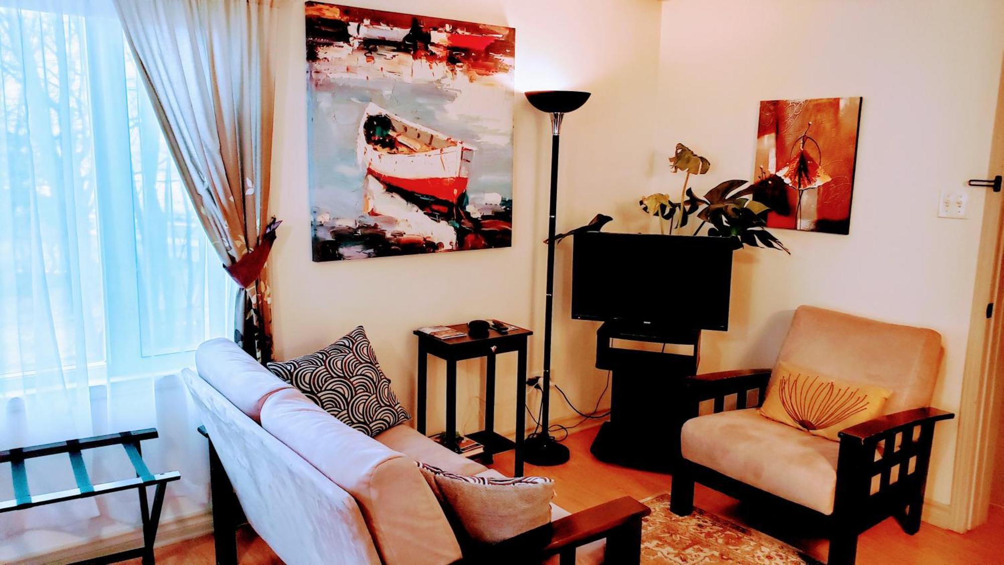 Kokomo Inn Bed And Breakfast Ottawa-Gatineau'S Only Tropical Riverfront B&B On The National Capital Cycling Pathway Route Verte #1 - For Adults Only - Chambre D'Hotes Tropical Aux Berges Des Outaouais Bnb #17542O Dış mekan fotoğraf