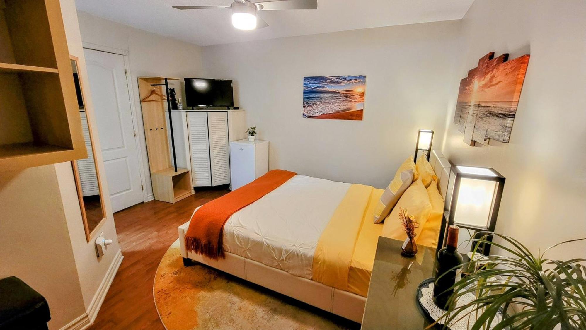 Kokomo Inn Bed And Breakfast Ottawa-Gatineau'S Only Tropical Riverfront B&B On The National Capital Cycling Pathway Route Verte #1 - For Adults Only - Chambre D'Hotes Tropical Aux Berges Des Outaouais Bnb #17542O Dış mekan fotoğraf