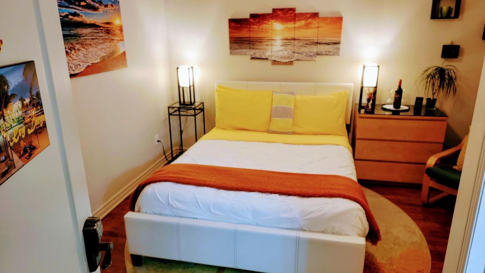 Kokomo Inn Bed And Breakfast Ottawa-Gatineau'S Only Tropical Riverfront B&B On The National Capital Cycling Pathway Route Verte #1 - For Adults Only - Chambre D'Hotes Tropical Aux Berges Des Outaouais Bnb #17542O Oda fotoğraf