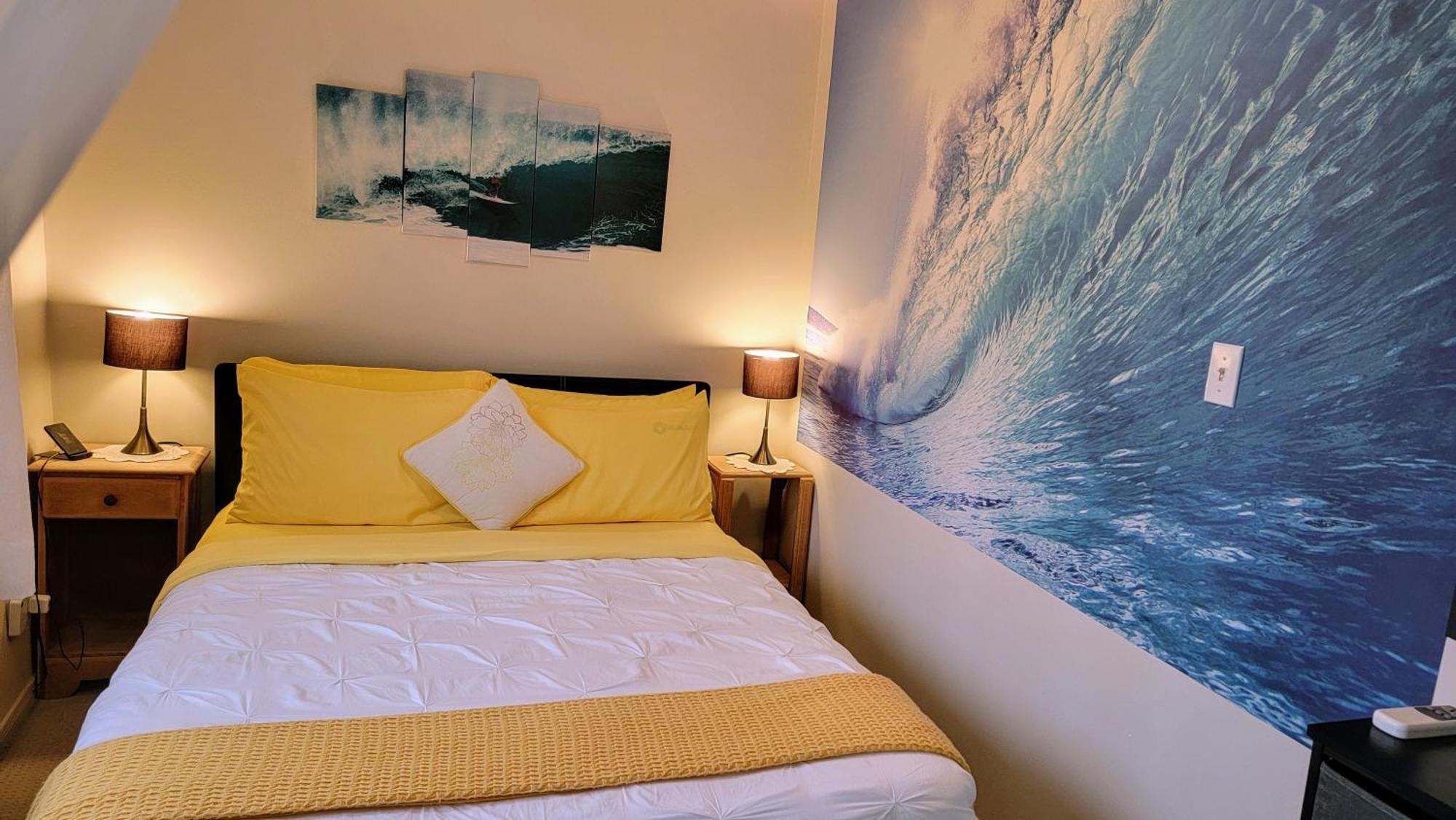 Kokomo Inn Bed And Breakfast Ottawa-Gatineau'S Only Tropical Riverfront B&B On The National Capital Cycling Pathway Route Verte #1 - For Adults Only - Chambre D'Hotes Tropical Aux Berges Des Outaouais Bnb #17542O Oda fotoğraf